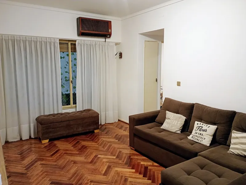 Charcas 2500, Barrio Norte